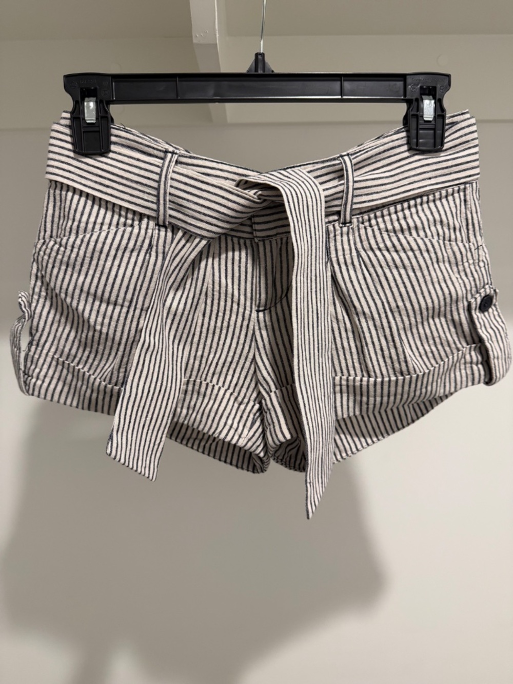 Twenty One XS Linen Blend Black & Cream Striped Tie-Waist Shorts Natural fibers